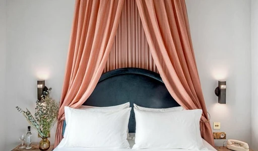 ਸਾਡੀਆਂ ਦਿਲਚਸਪੀਆਂ ਨੂੰ ਸਾਂਭਣ ਵਿੱਚ ਮਾਹਿਰ: ਪੈਰਿਸ ਵਿੱਚ ਬੁਟੀਕ ਅਤੇ ਲਕਜ਼ਰੀ ਹੋਟਲਾਂ ਕਿਵੇਂ ਆਪਣੇ ਮਹਿਮਾਨਾਂ ਦੇ ਦਿਲਾਂ ਨੂੰ ਜਿੱਤਦੇ ਹਨ?