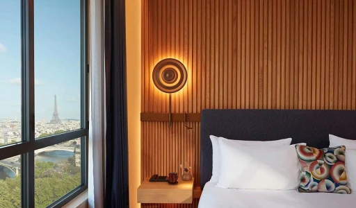 パリ中心地の新進気鋭ブティックホテルが提案する極上サービスの裏側