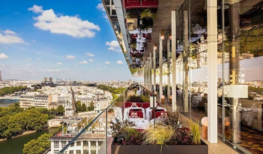 ¿Cómo maridan los sabores de París con la opulencia de sus hoteles boutique y de lujo?